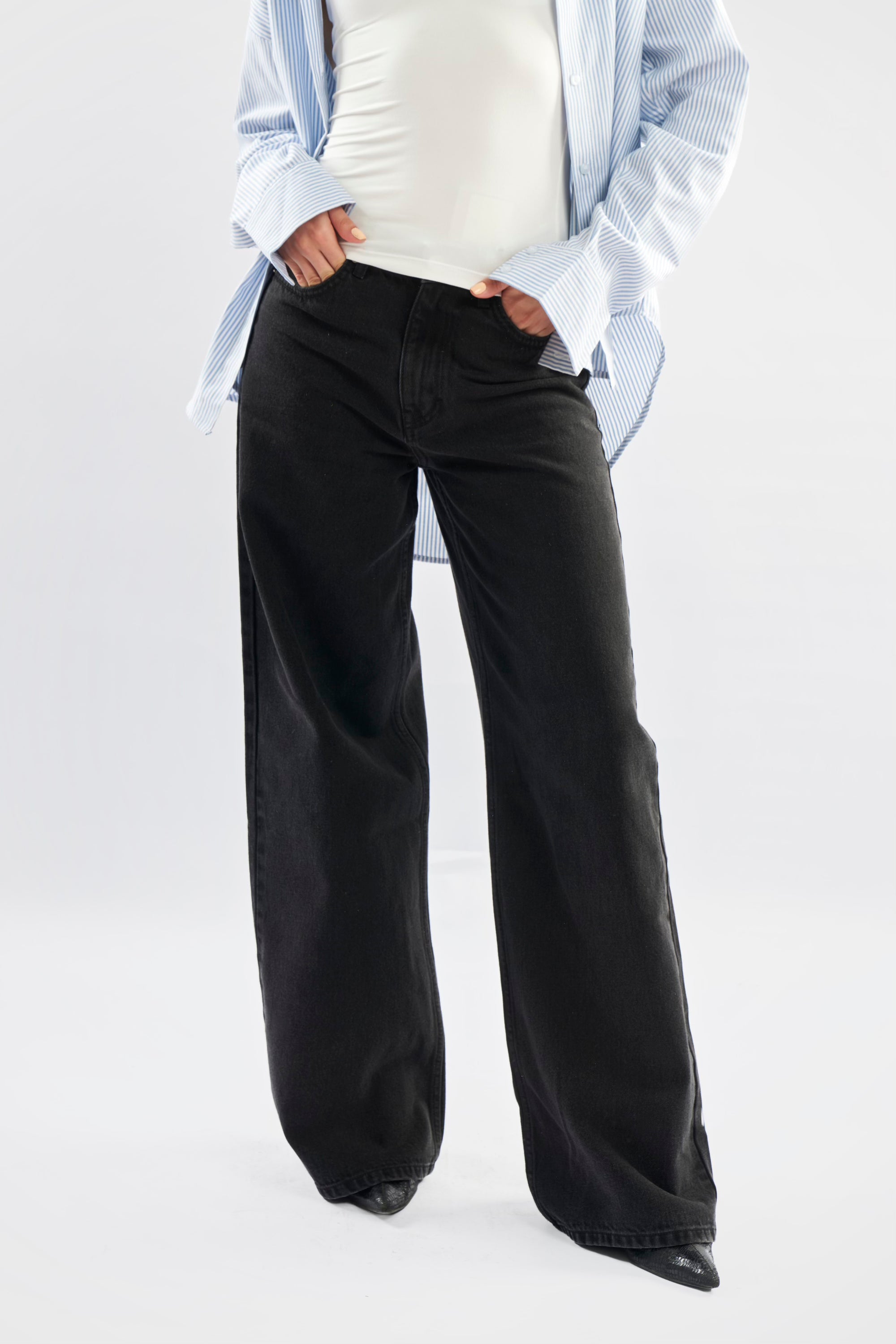 Mid-Rise Wide Leg Jeans