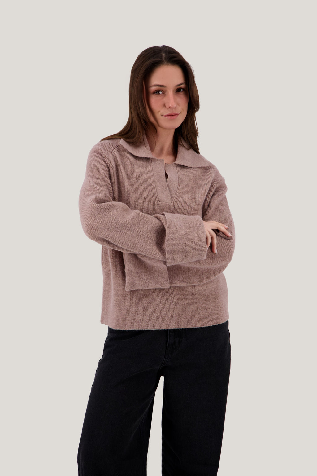 Spread Collar Pullover