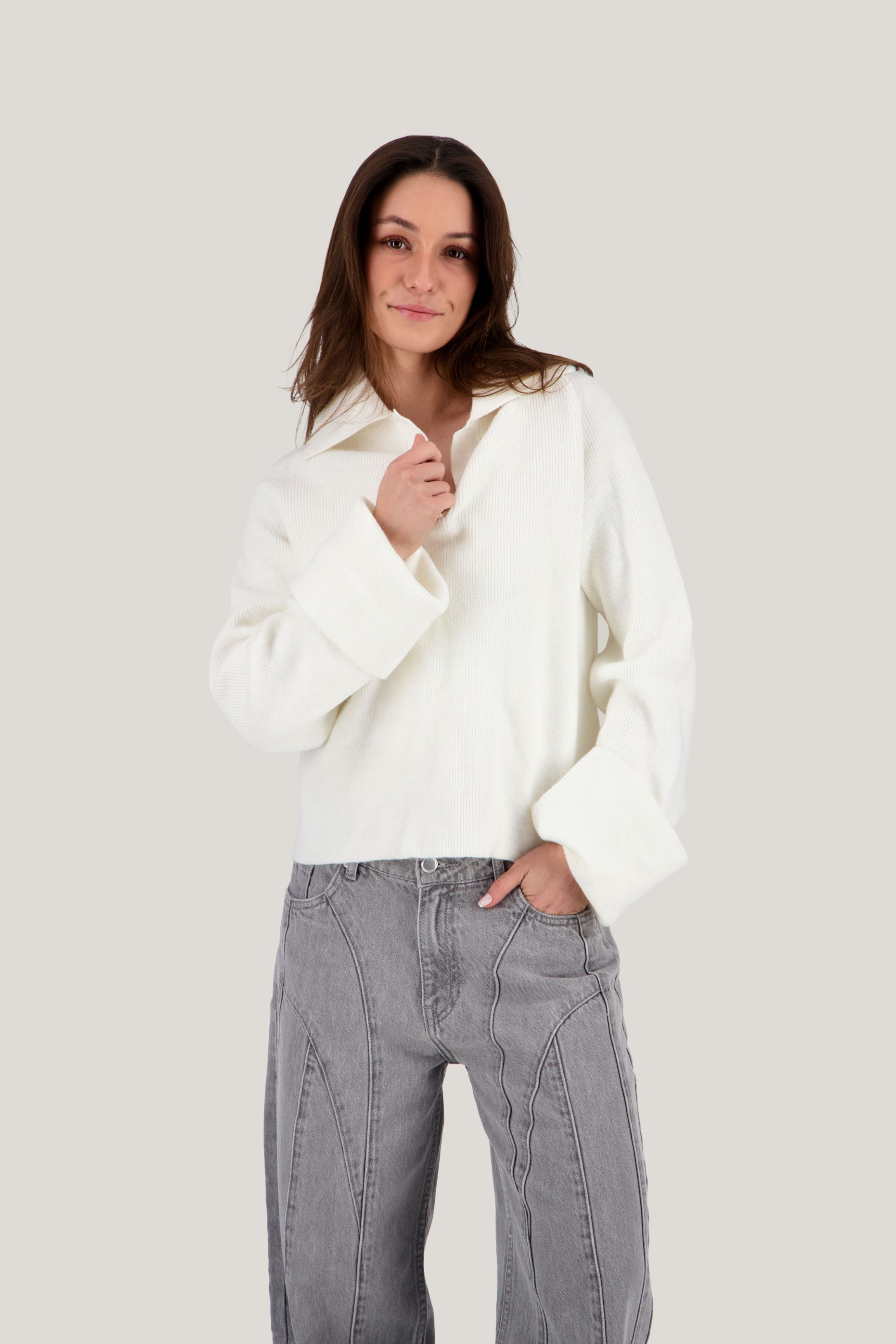 Spread Collar Pullover