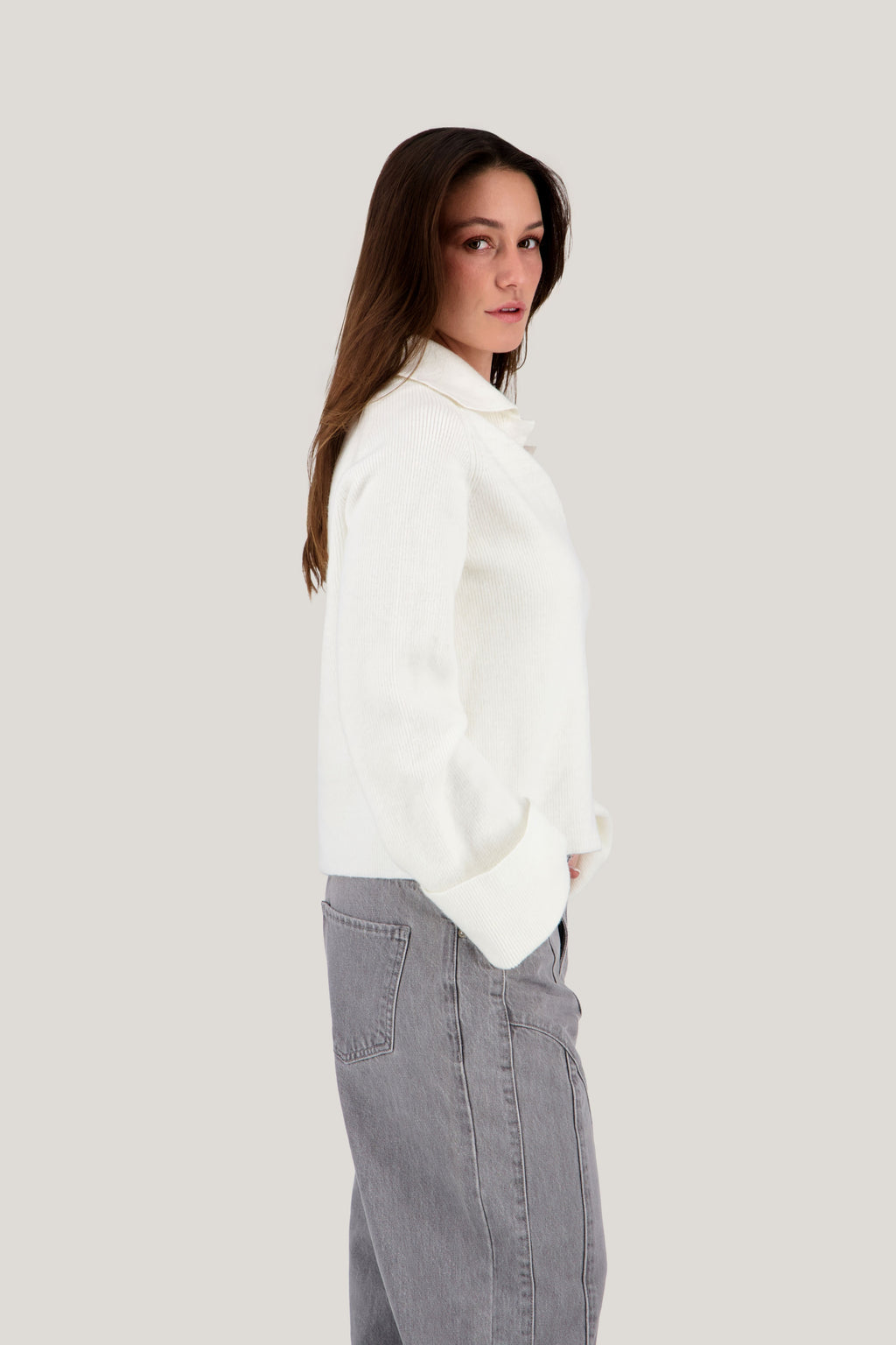 Spread Collar Pullover