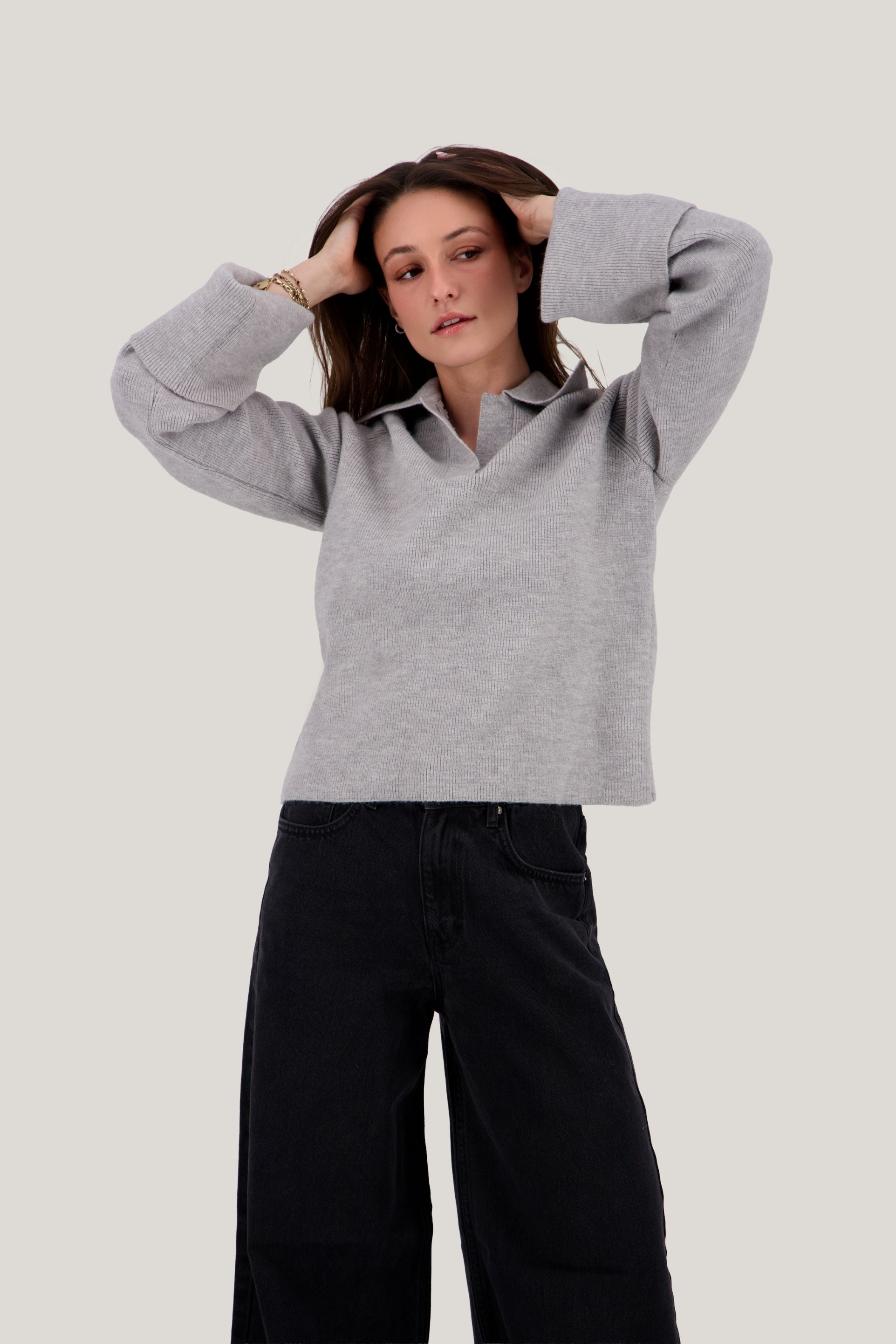 Spread Collar Pullover