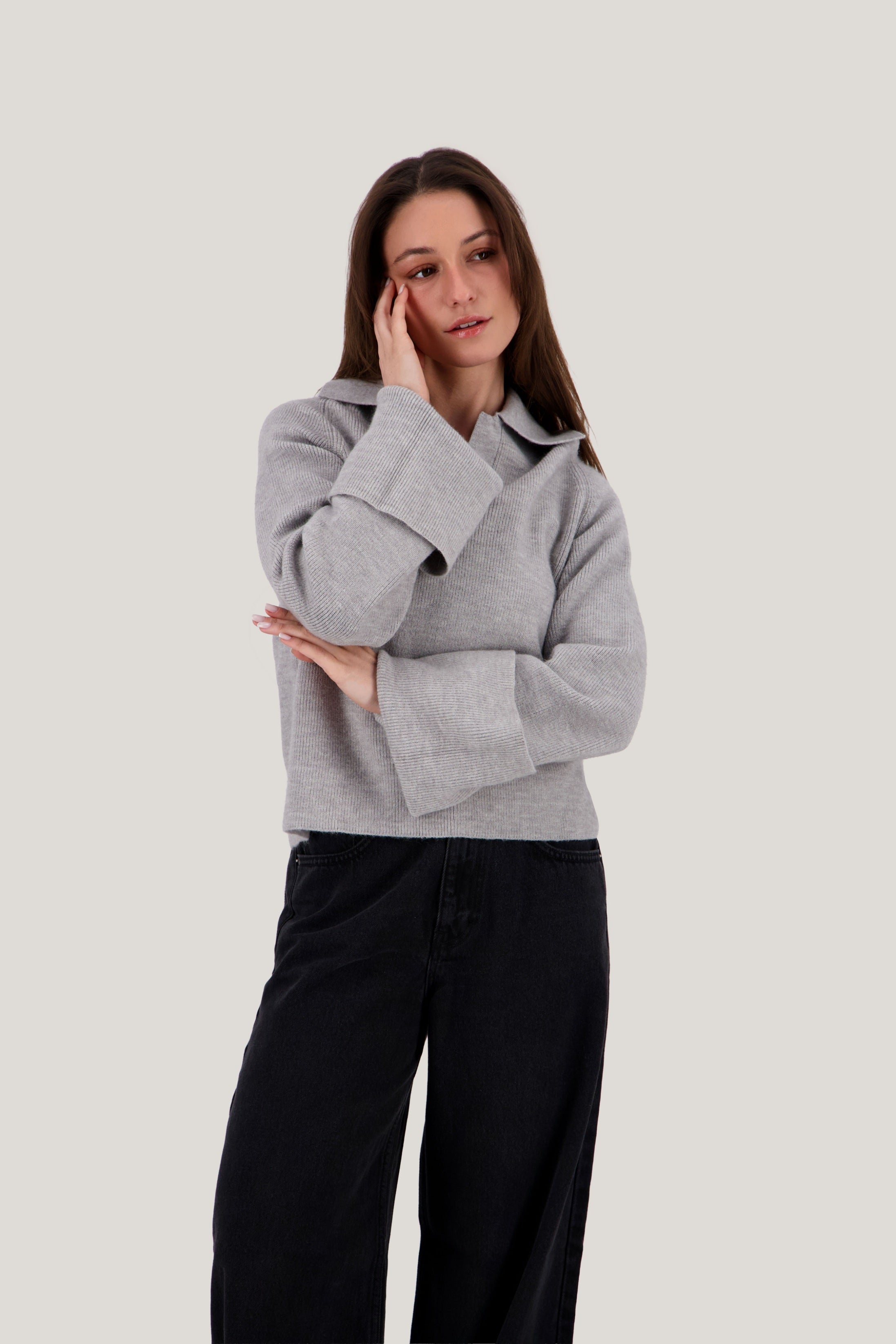 Spread Collar Pullover