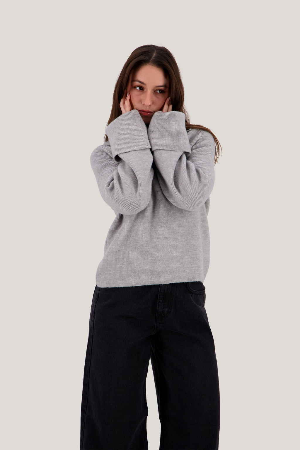 Spread Collar Pullover