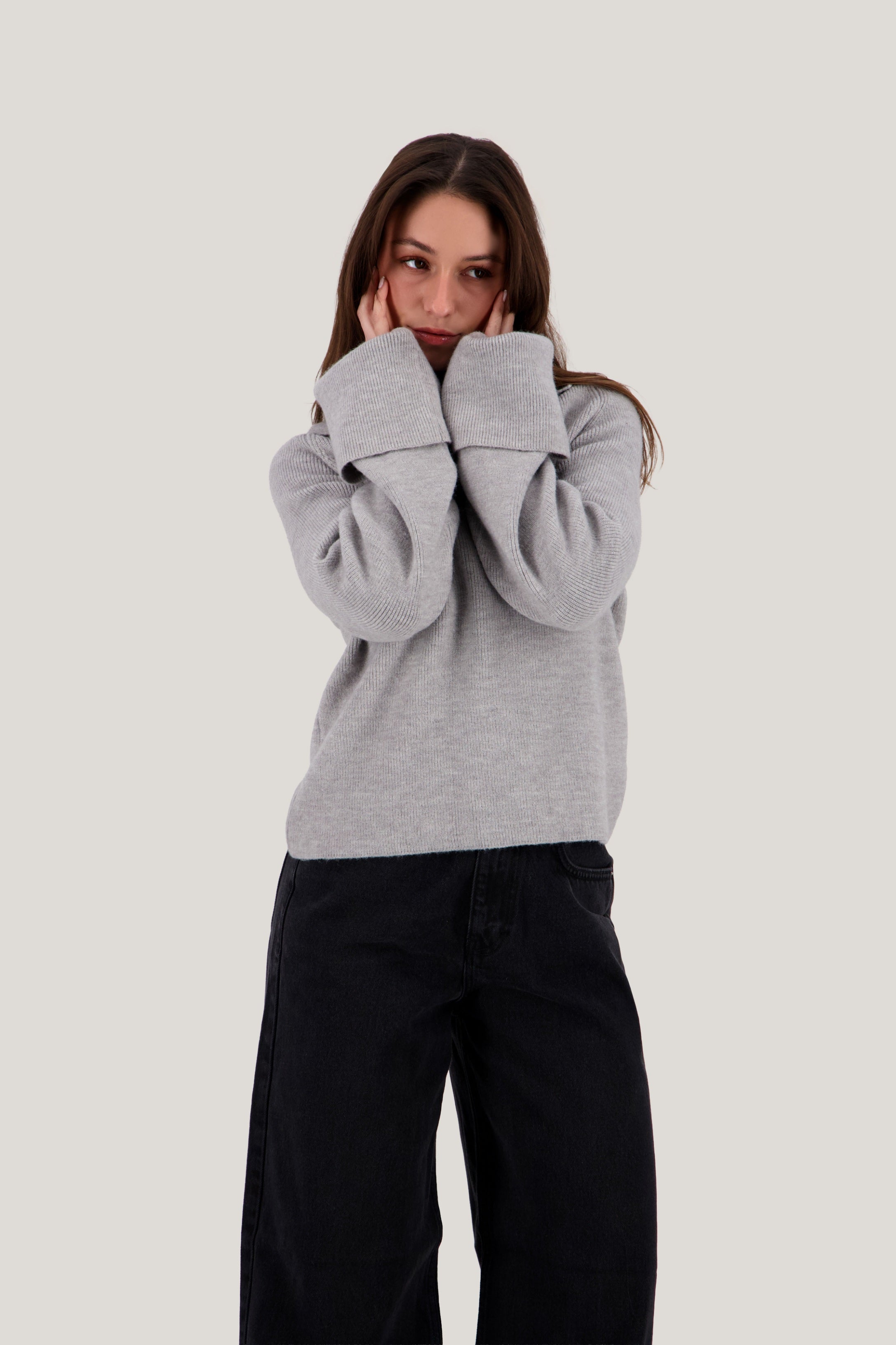 Spread Collar Pullover